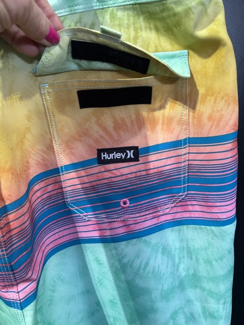 Hurley Weekender 20” Board shorts,quick dry,4 way stretch,back velcro pocket